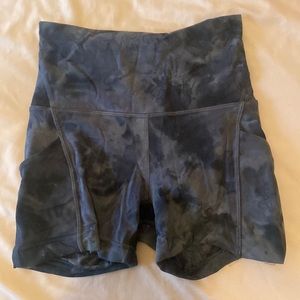COPY - Lululemon align biker shorts size 4. 2.5’ inch